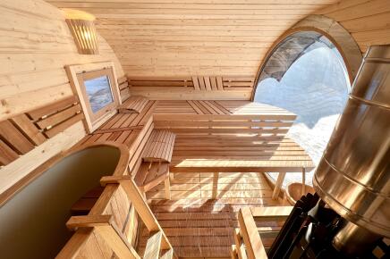 Баня овальная с панорамным куполом 3*5 м, с купелью и террасой