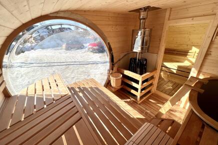 Баня овальная с панорамным куполом 3*5 м, с купелью и террасой