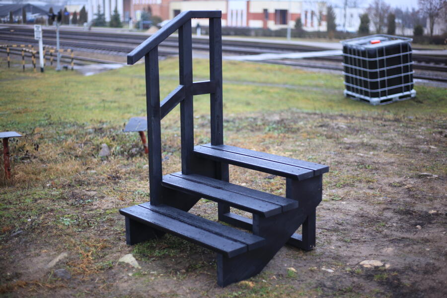 Ступень с перилами, фото 2