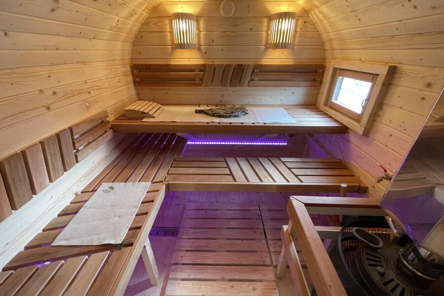 Цветная подсветка в парной под полками, фото 2
