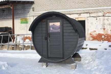 Баня бочка 2,5 м с козырьком