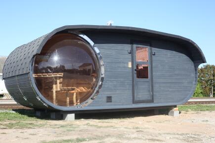 Баня овальная с панорамным куполом 3*6 м, две комнаты